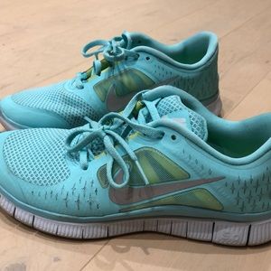 Nike Free Run 3 aqua sneakers size 9